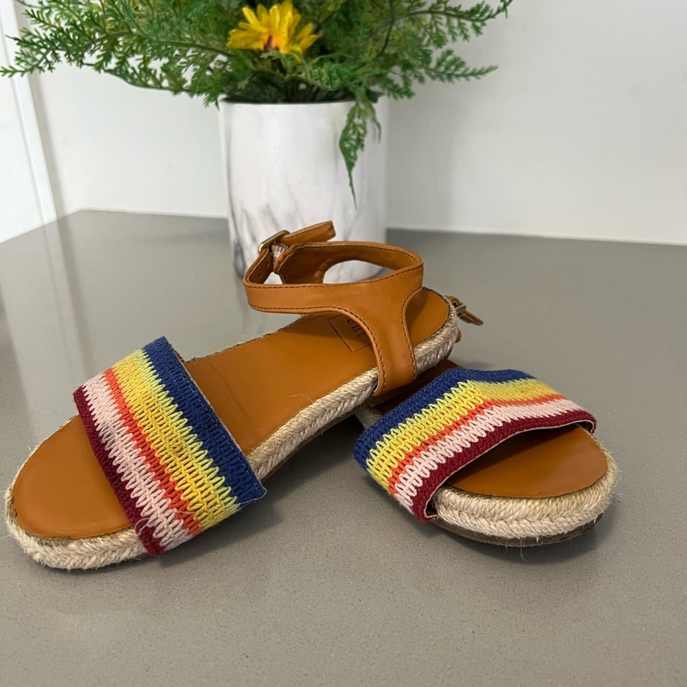 GAP SANDALS - Picture 7 of 8
